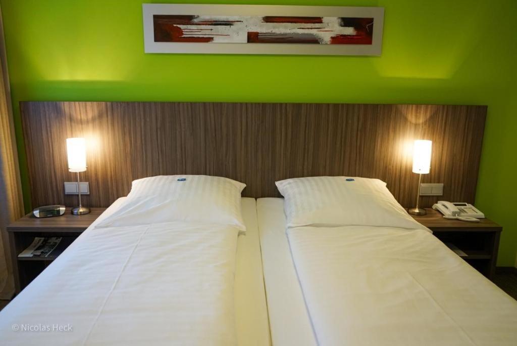 Hotel Ambiente Walldorf Walldorf  Exterior foto